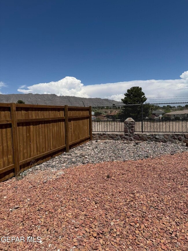 Building Photo - 408 San Blas Dr