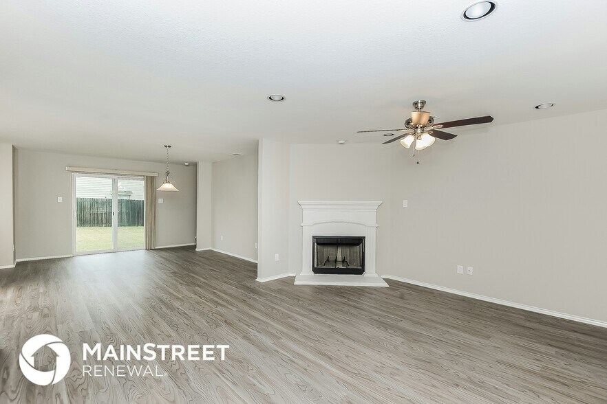 Building Photo - 8536 Star Thistle Dr