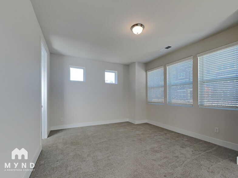 Building Photo - 2330 Aria Park Dr