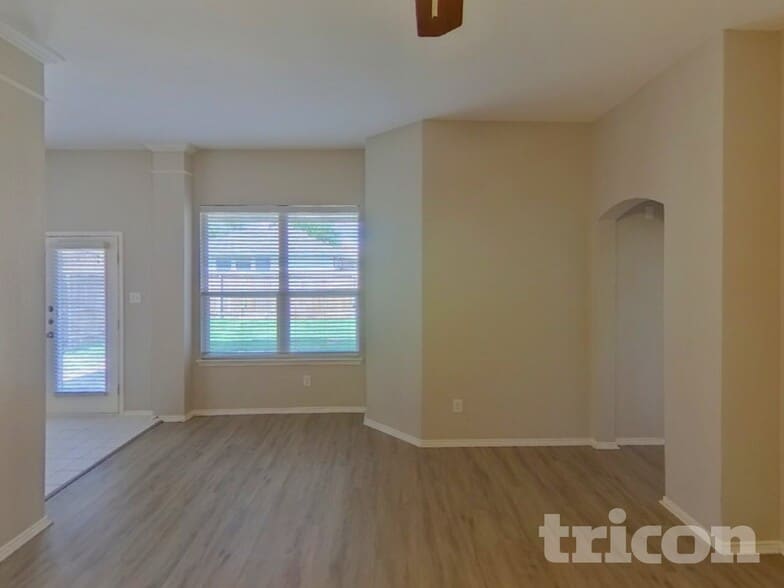 Building Photo - 369 Magnolia Dr