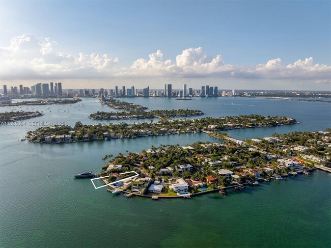 Building Photo - 11 E Rivo Alto Dr