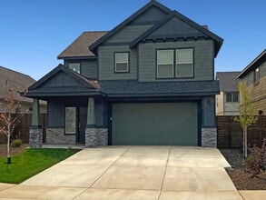 Building Photo - 3BR SE Bend home in great neighborhood wit...