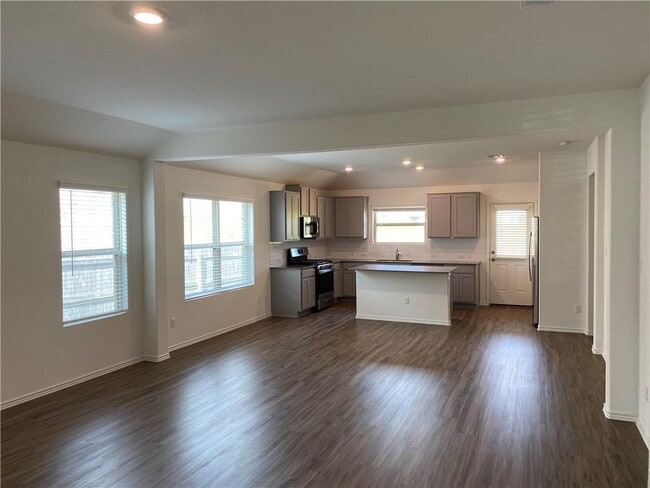 Building Photo - 128 Calomel Trl