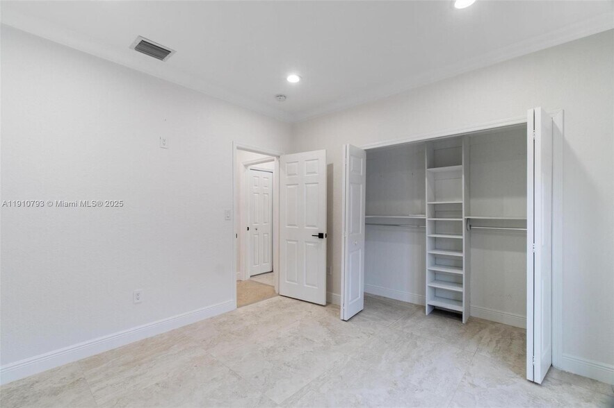 Building Photo - 9173 NW 147th Ter