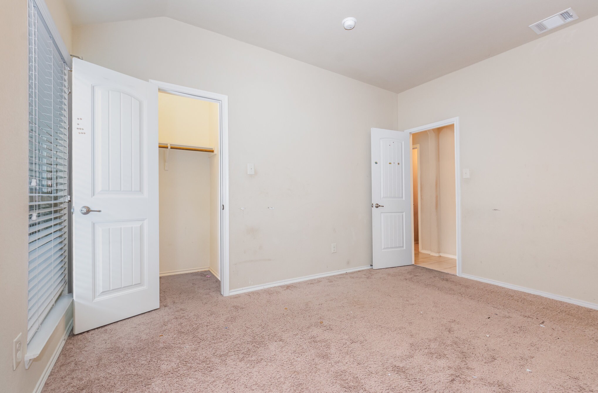 Building Photo - 9012 Cross Oaks Ranch Blvd