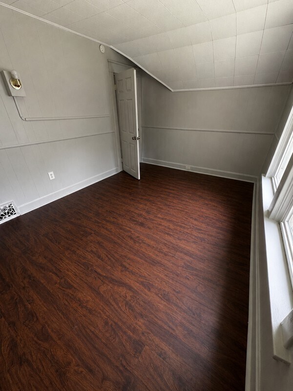Building Photo - 229 N 15th St