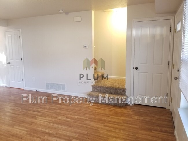 Building Photo - 2115 Mount Ave