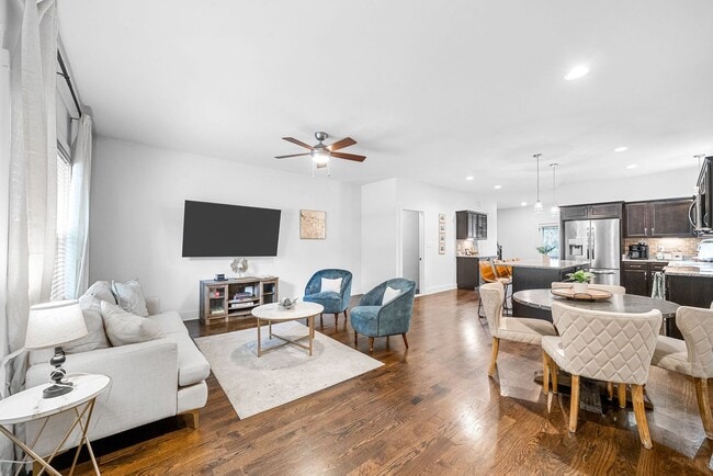 Building Photo - Large 3 Bedroom 3 1/2 Bath Condo For Rent ...