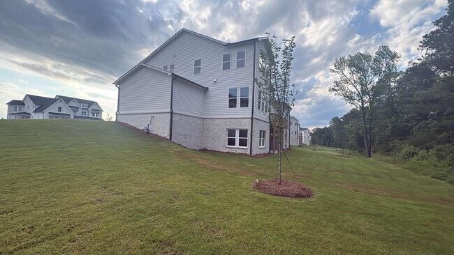 Building Photo - 5365 Travers Ln