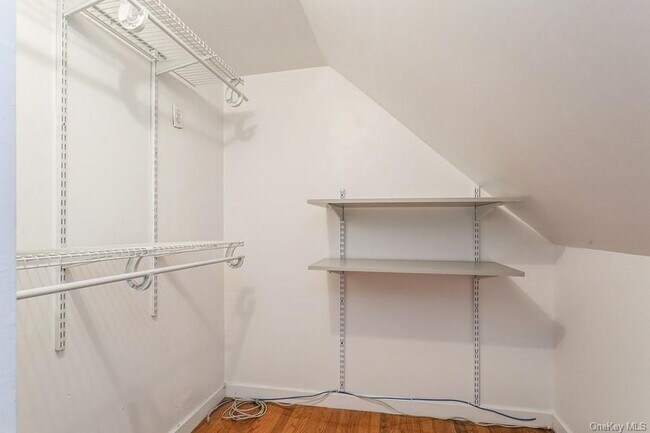 Building Photo - 80 Broadway