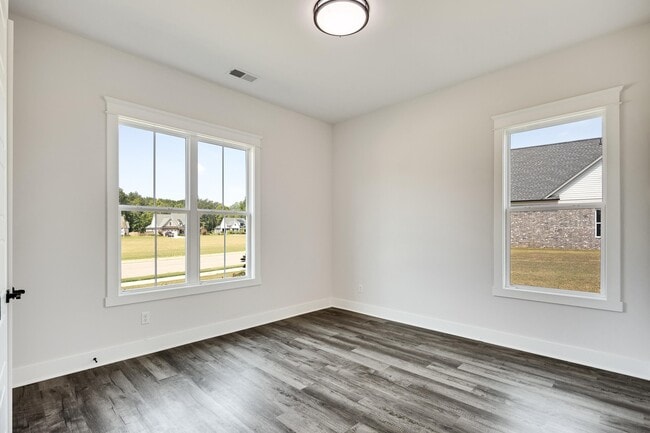 Building Photo - 5030 Jon Oak Dr