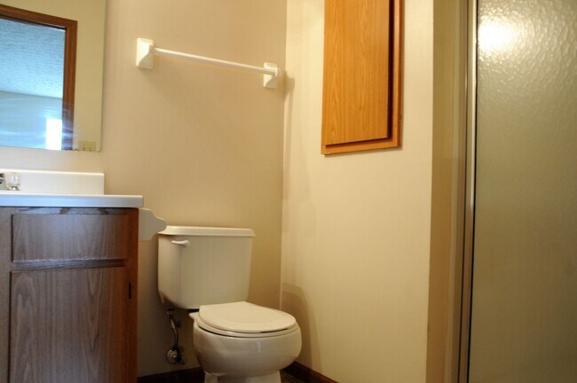 Building Photo - 5561 Cedar Springs