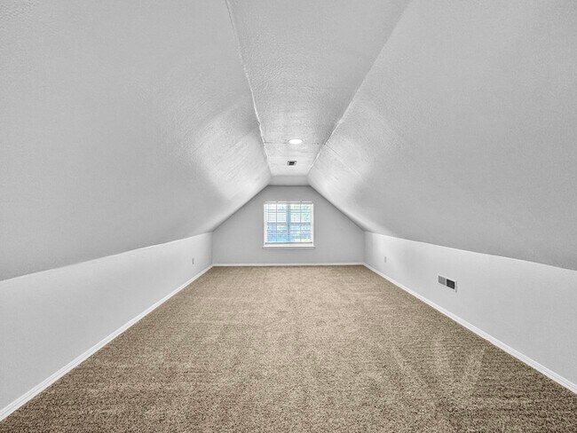 Building Photo - 2422 Ripple Creek Ln