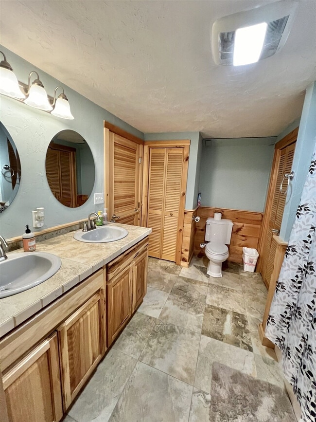 Building Photo - 20 Historical Ridge Rd