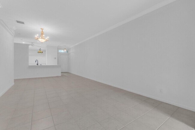 Building Photo - 10664 Royal Caribbean Cir