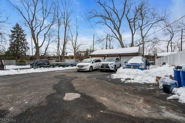 Building Photo - 123 Dodd St