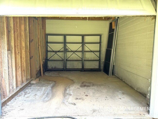 Building Photo - 4402 Fairecroft Terrace