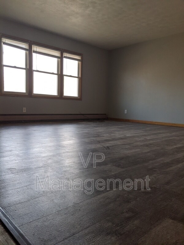 Building Photo - 2607 Diehn Ave