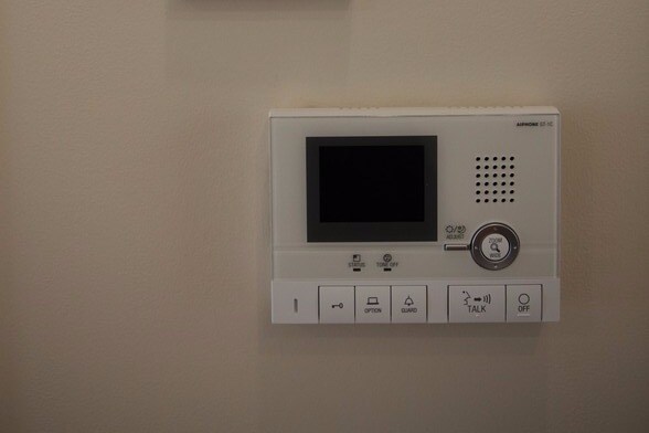 Video Intercom - 114 E University St