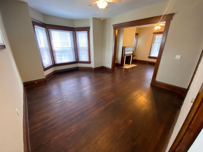 Building Photo - 426 E 15th Ave