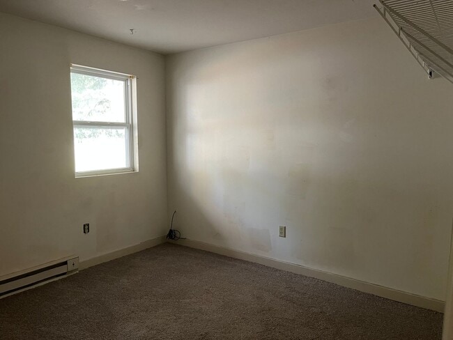 Building Photo - 202 1/2-127 1/2 N Penn St