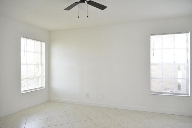 Building Photo - 3344 Alba Cir