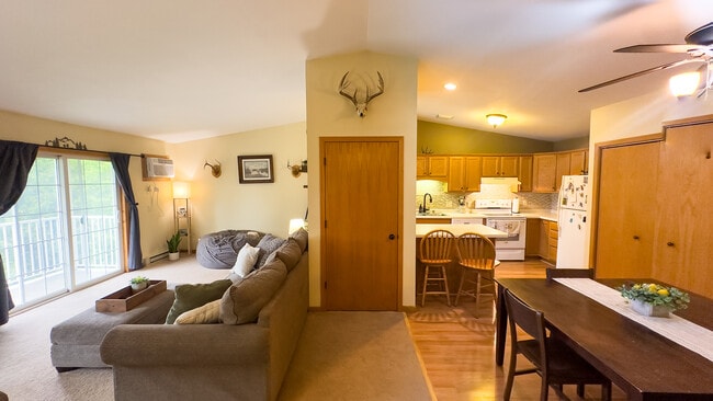 Building Photo - 1411 Watercress Cir