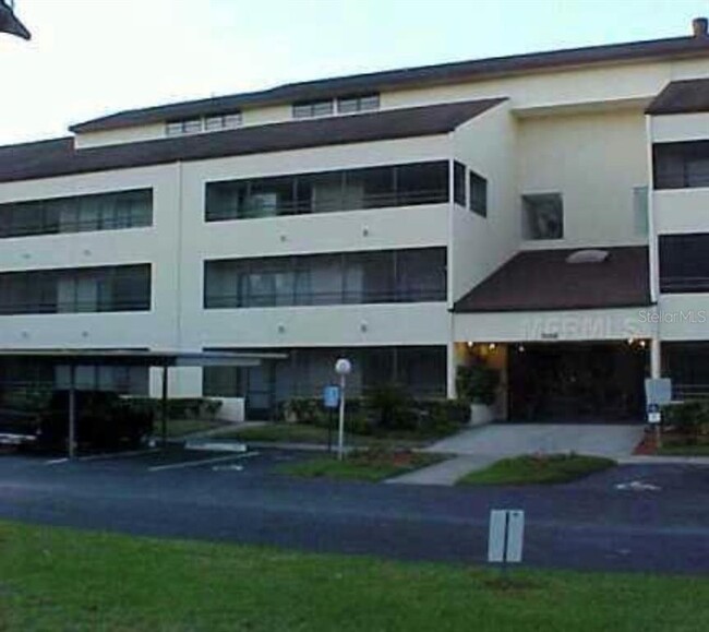 Building Photo - 13612 S Village Dr