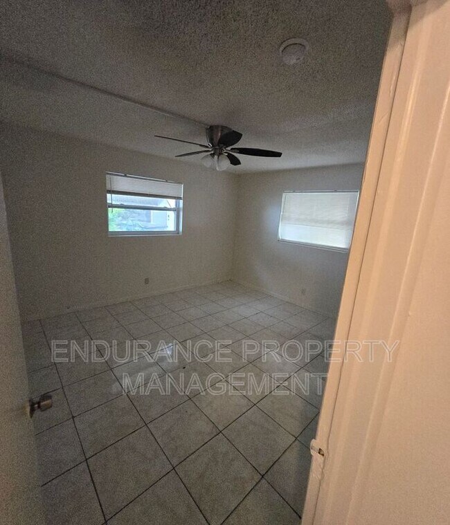 Building Photo - 640 53rd St