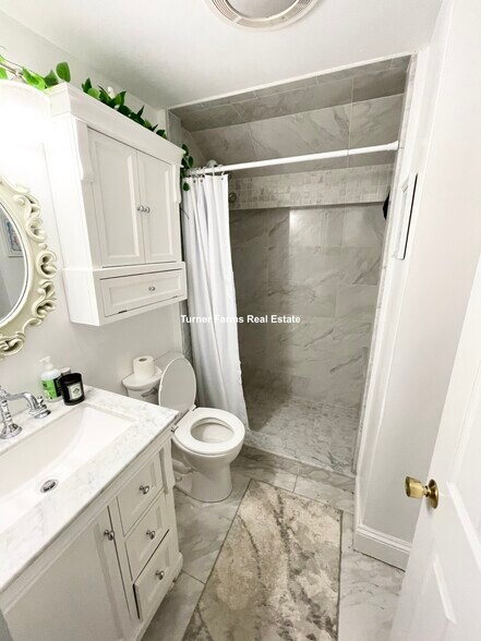 Building Photo - 16 Cedar Lane Way