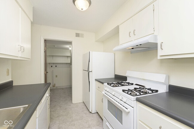 Building Photo - 114 Greenwood Trail N Dr