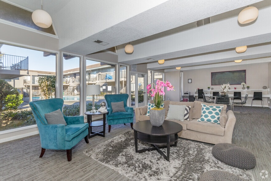Primary Photo - Aero Apartments