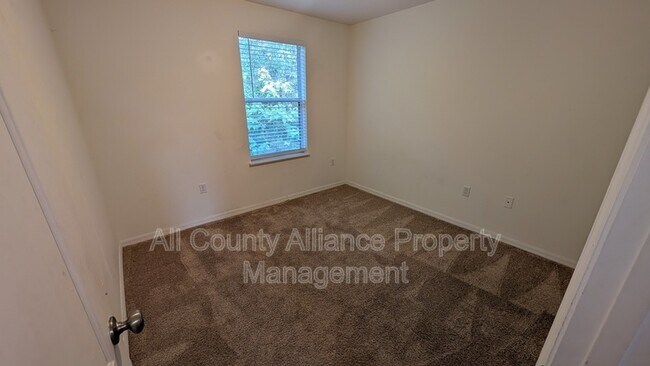 Building Photo - 4702 Ashburn Pond Way