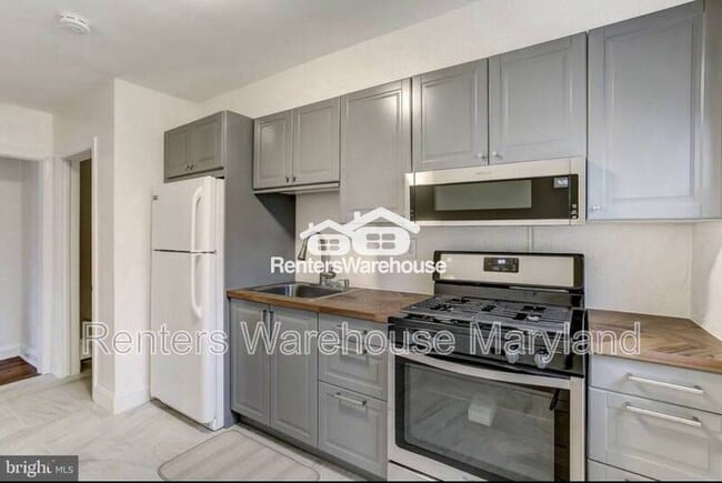 Building Photo - 3219 Taylor Ave