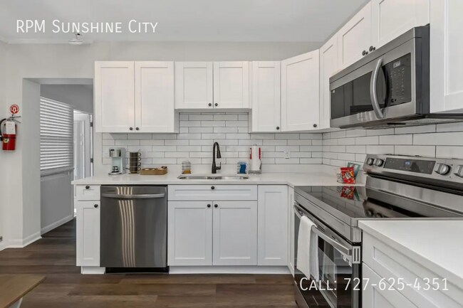Building Photo - 1500 Clearwater Largo Rd