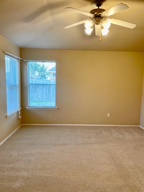 Building Photo - 914 Whitewing Ln