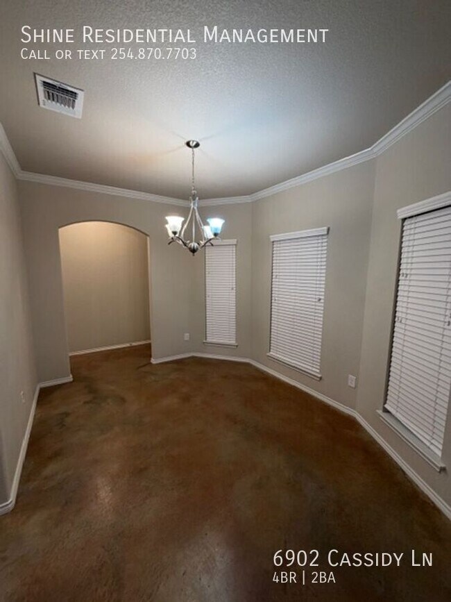 Building Photo - 6902 Cassidy Ln