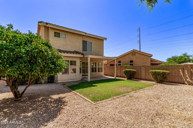 Building Photo - 3224 E Escuda Rd
