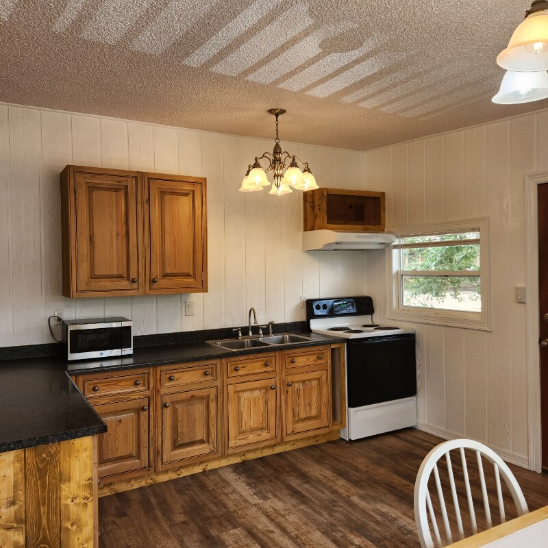 Building Photo - 919 W Lorraine Ave