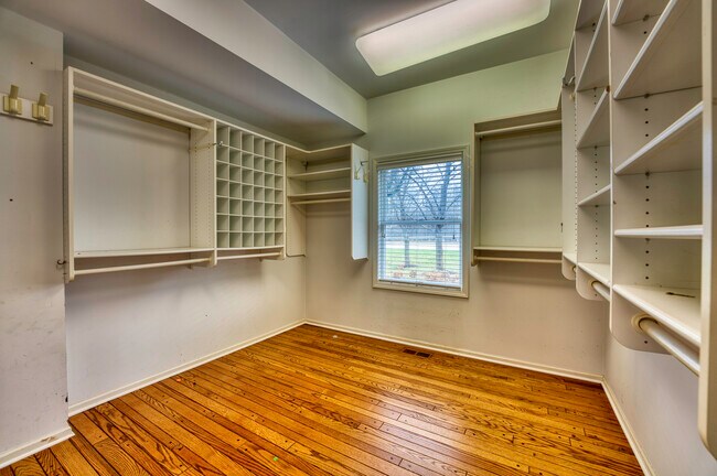Building Photo - 8400 151st St