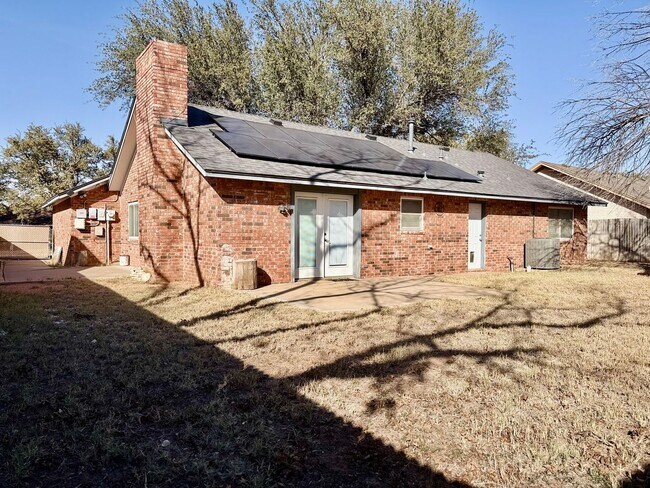 Building Photo - House For Rent