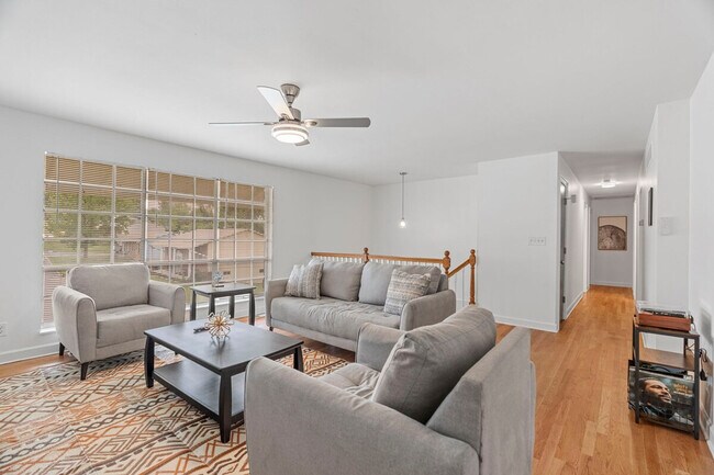 Building Photo - 2751 Tiara Dr