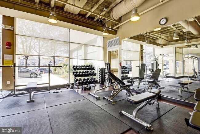 Building Photo - 800 4th St SW