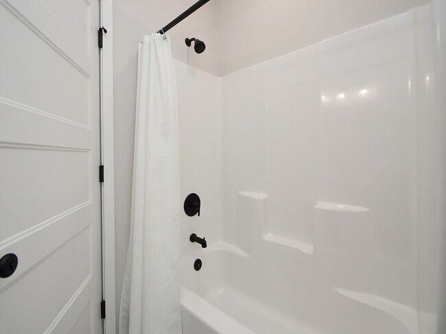 Building Photo - 5503 N 207th St