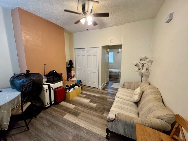 Building Photo - 1509 Hatteras St