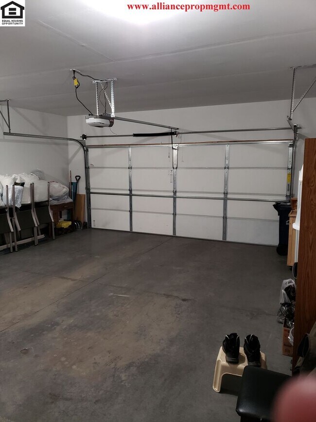 Building Photo - Charming 3 bedroom house in Norton Ranch Subdividion