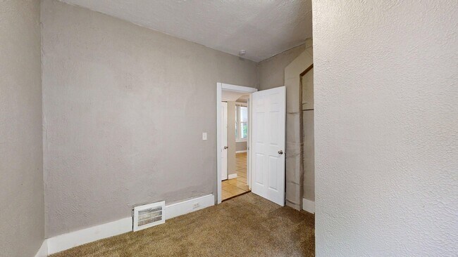 Building Photo - 6011 Pear Ave
