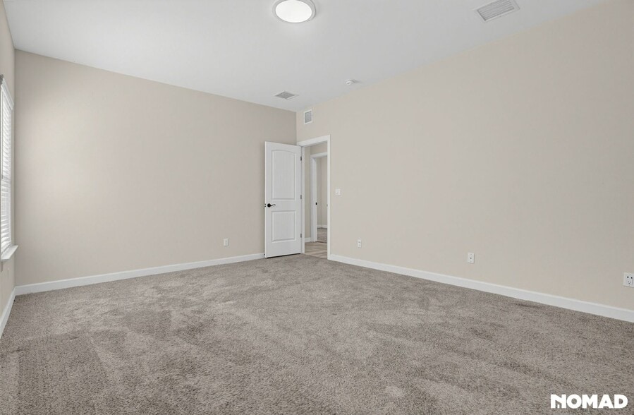 Building Photo - 13632 Blackburn Ave