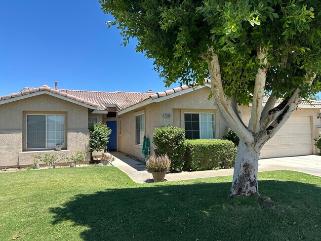 Primary Photo - 79900 Independence Way