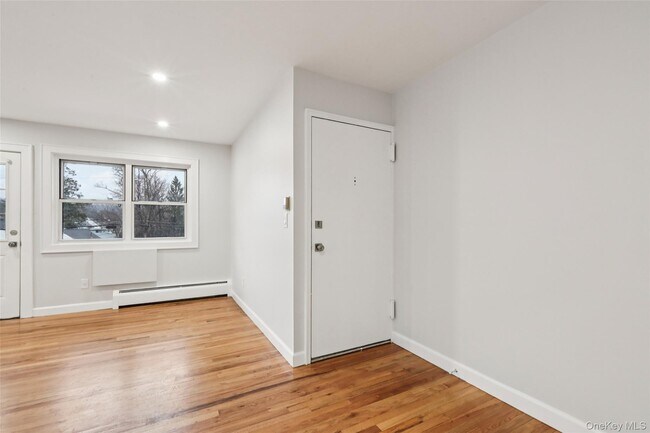 Building Photo - 20 Francis Ave